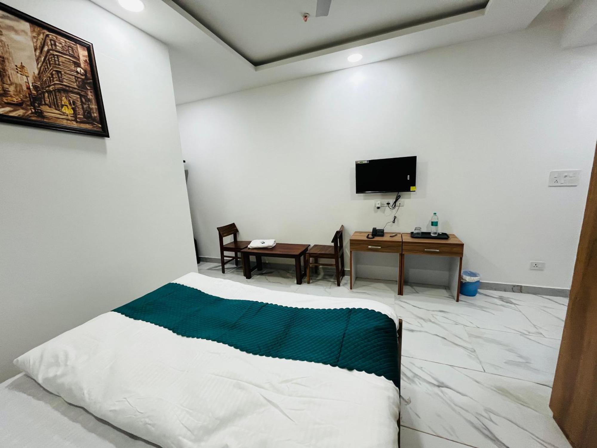 Townhouse Happy Habitat Guest House Greater Noida Ngoại thất bức ảnh
