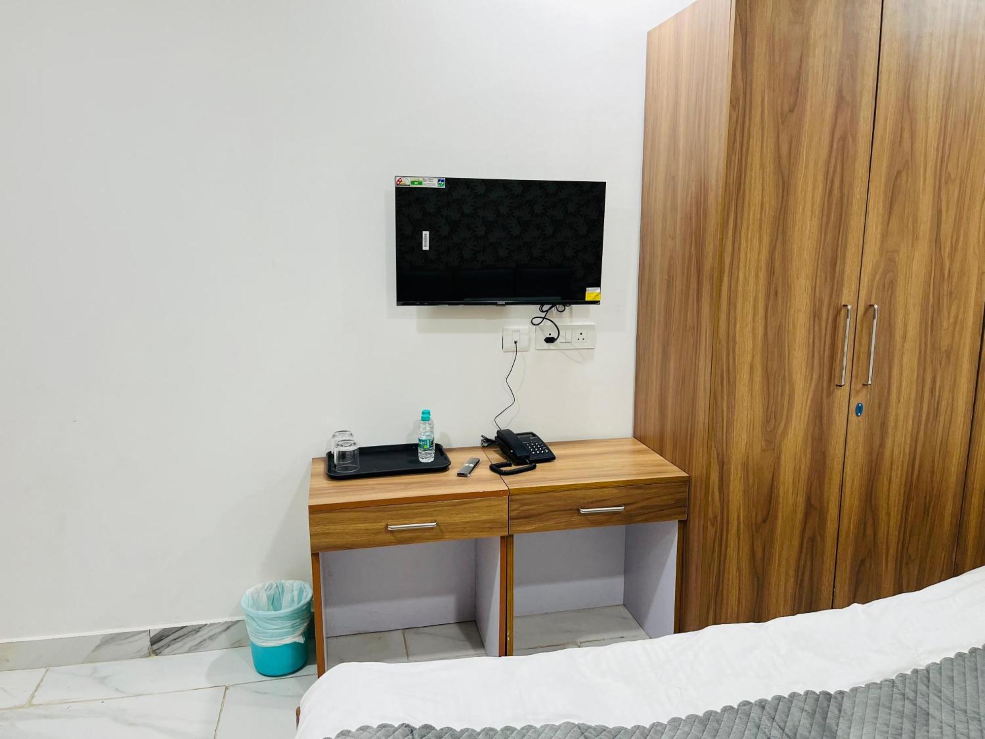 Townhouse Happy Habitat Guest House Greater Noida Ngoại thất bức ảnh
