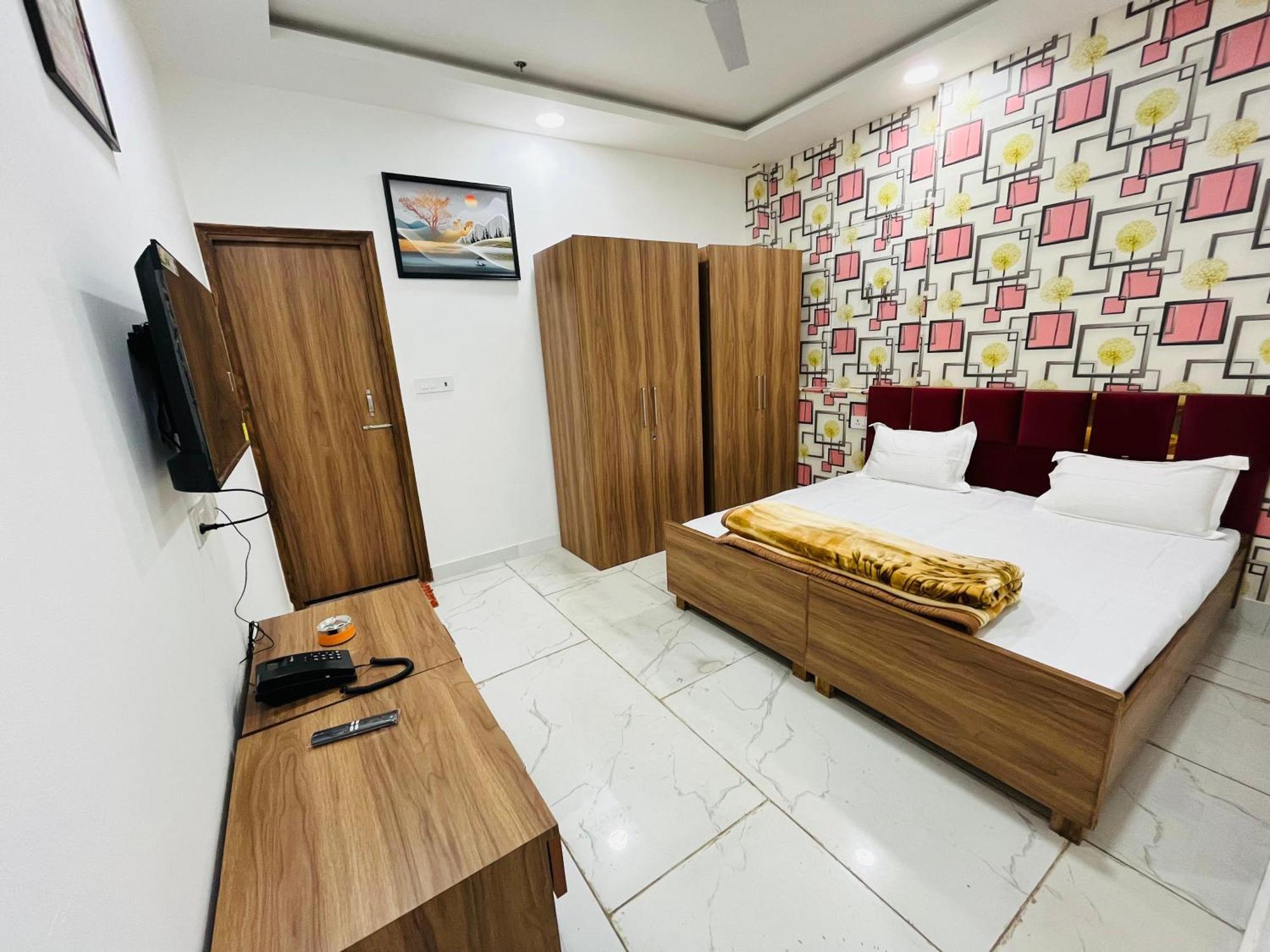 Townhouse Happy Habitat Guest House Greater Noida Ngoại thất bức ảnh